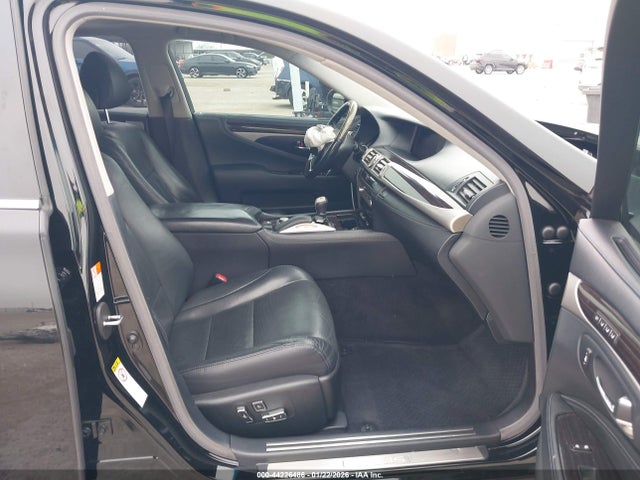 2016 LEXUS LS 460 JTHBL5EF5G5142267 Photo 4