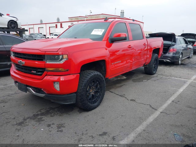 3GCUKREC2JG127395 Chevrolet Silverado 1500 1lt/2lt