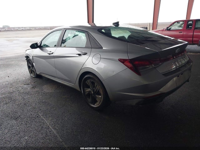 5NPLM4AG3MH049061 Hyundai ELANTRA SEL