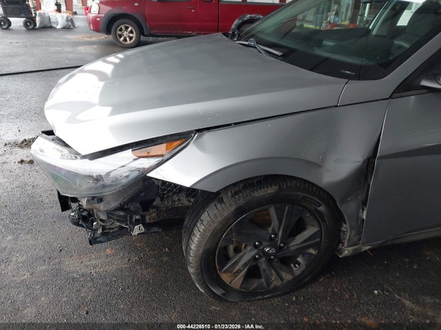 5NPLM4AG3MH049061 Hyundai ELANTRA SEL