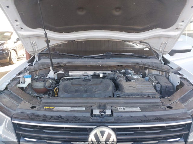 2018 VOLKSWAGEN TIGUAN 3VV2B7AX4JM219843 Photo 9