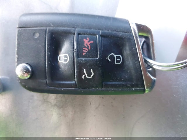 2018 VOLKSWAGEN TIGUAN 3VV2B7AX4JM219843 Photo 10