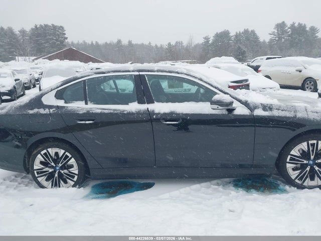 WBY33FK07RCP80027 BMW I5 Edrive40