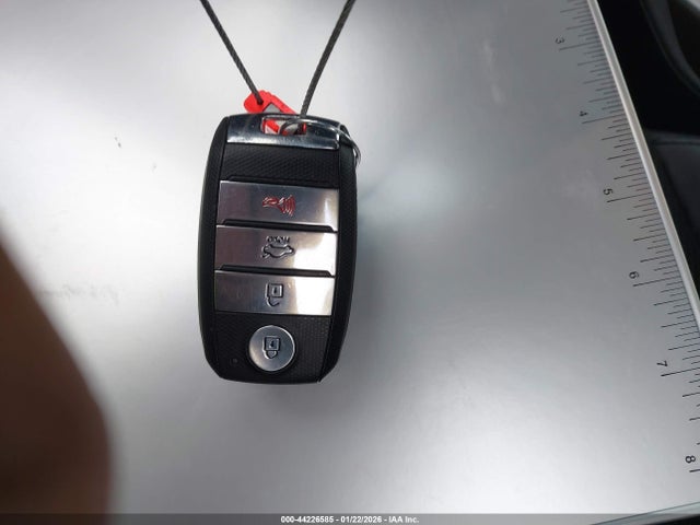 5XXGT4L36KG359390 KIA Optima S