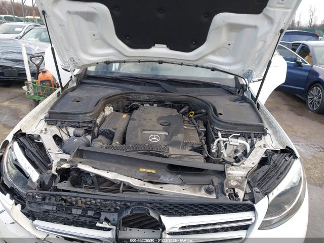 2019 Mercedes-benz Glc 300 4matic მანქანა იყიდება აუქციონზე, vin: WDC0G4KB5KV142216, აუქციონის ნომერი: 44226590