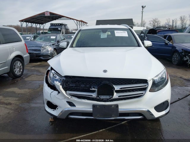 2019 Mercedes-benz Glc 300 4matic მანქანა იყიდება აუქციონზე, vin: WDC0G4KB5KV142216, აუქციონის ნომერი: 44226590