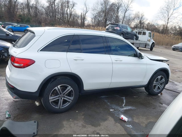 2019 Mercedes-benz Glc 300 4matic მანქანა იყიდება აუქციონზე, vin: WDC0G4KB5KV142216, აუქციონის ნომერი: 44226590