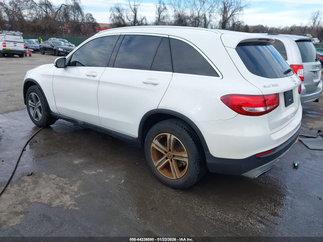 2019 Mercedes-benz Glc 300 4matic მანქანა იყიდება აუქციონზე, vin: WDC0G4KB5KV142216, აუქციონის ნომერი: 44226590