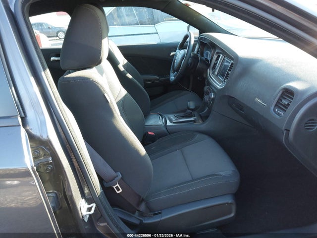 2C3CDXBGXNH106659 Dodge Charger Sxt Rwd