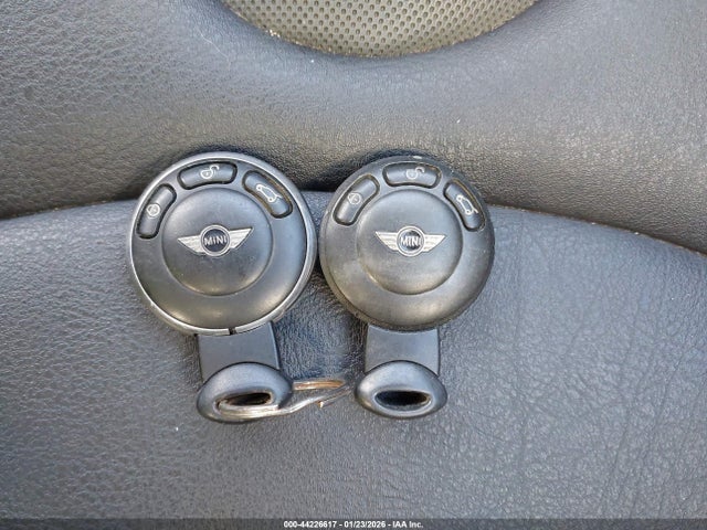 2010 MINI COOPER S WMWMF7C57ATZ73194 Photo 10