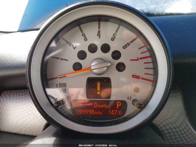 2010 MINI COOPER S WMWMF7C57ATZ73194 Photo 6