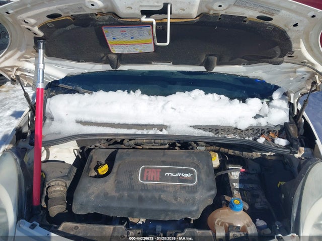 2014 FIAT 500L ZFBCFABH4EZ013621 Photo 9