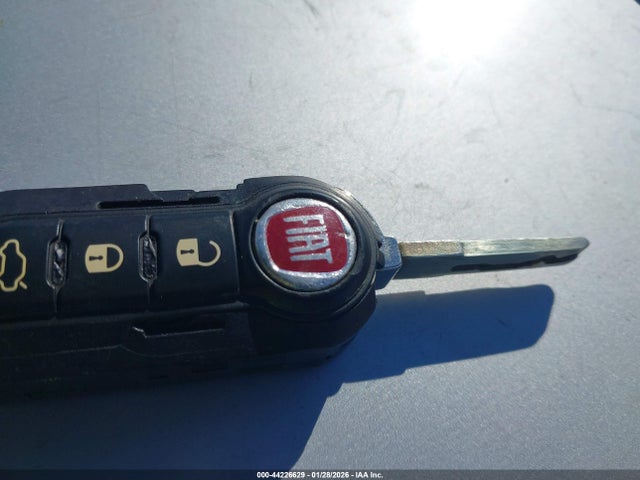 2014 FIAT 500L ZFBCFABH4EZ013621 Photo 10