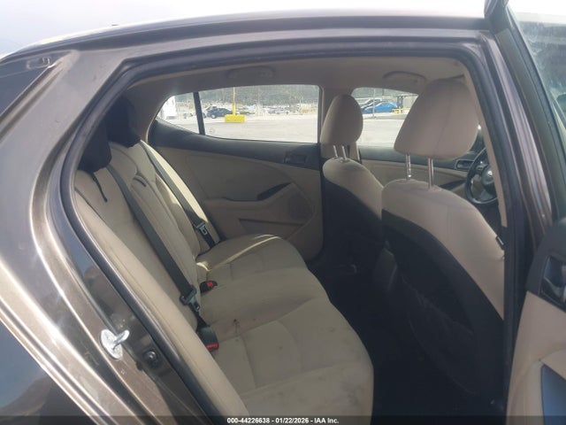 5XXGM4A75FG403629 KIA Optima Lx