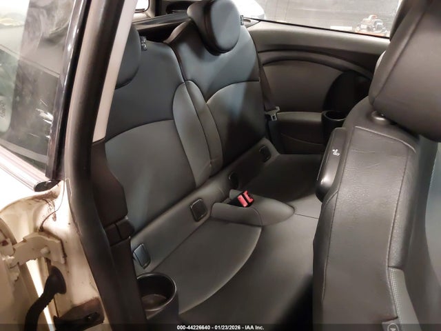 2010 MINI COOPER CLUBMAN WMWML3C50ATX36919 Photo 7