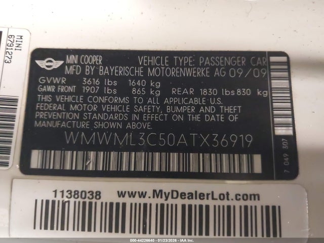 2010 MINI COOPER CLUBMAN WMWML3C50ATX36919 Photo 8