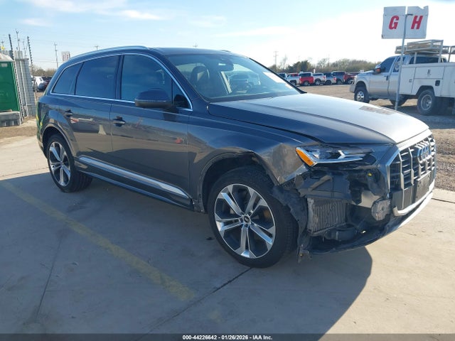 2021 AUDI Q7 WA1LXAF77MD030768