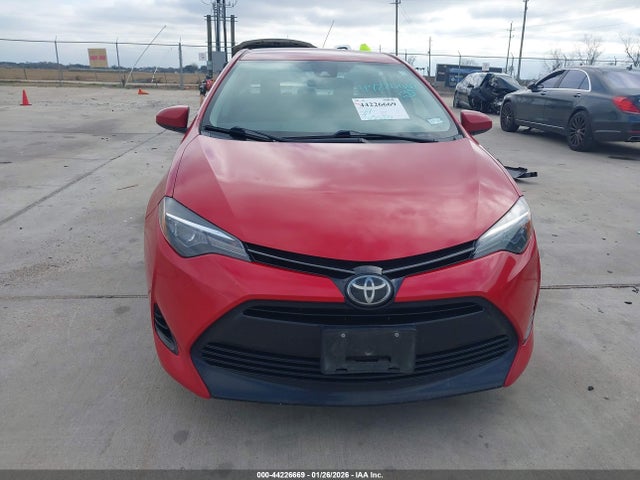 Toyota COROLLA LE 2018 5YFBURHE9JP770593 Image 13