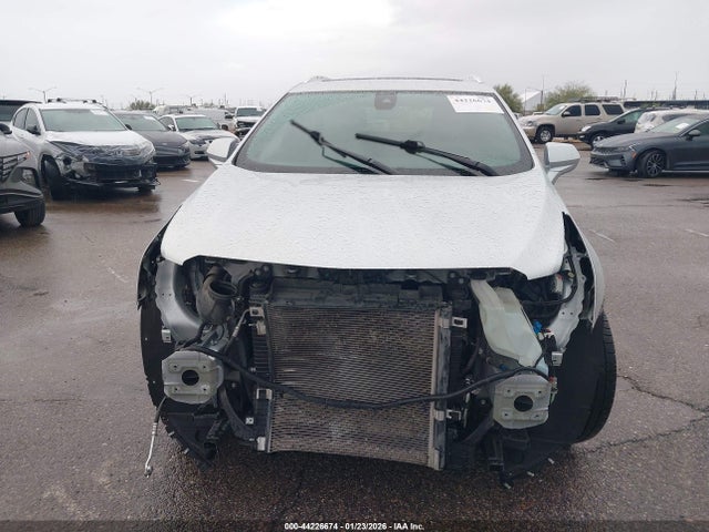 1GYKNCRS2HZ232150 Cadillac Xt5 Premium Luxury