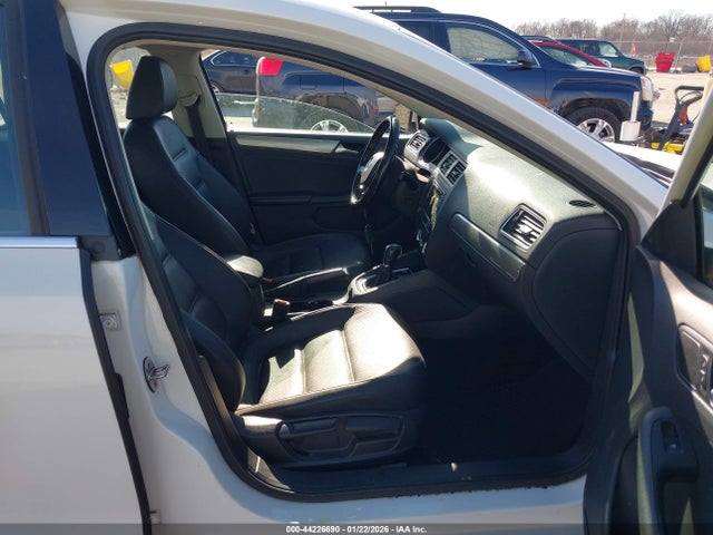 2017 VOLKSWAGEN JETTA 3VWDB7AJ2HM204137 Photo 4