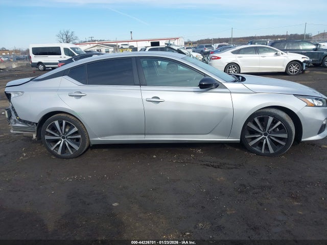 Продажа на аукционе авто 2022 Nissan Altima Sr Fwd, vin: 1N4BL4CV2NN401547, номер лота: 44226701