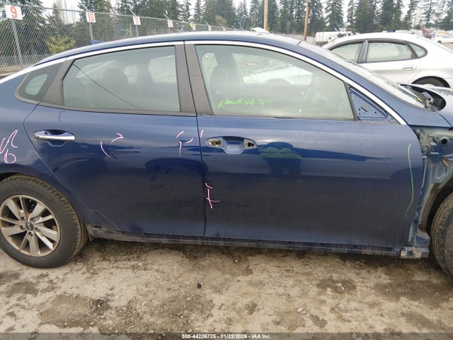 5XXGT4L32JG214829 KIA Optima Lx