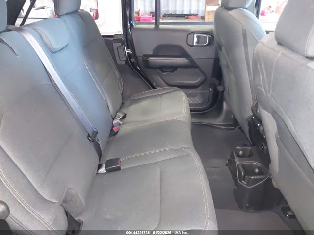 1C4PJXEN9SW606471 Jeep Wrangler 4-door Sahara 4x4