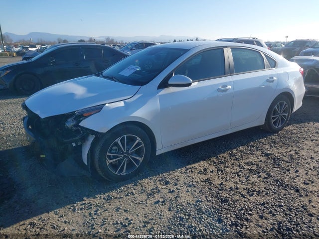 3KPF24AD2PE668462 KIA Forte Lxs