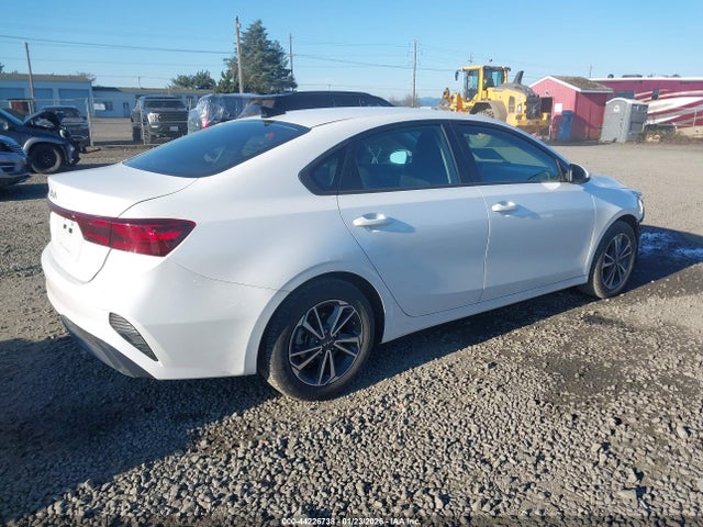 3KPF24AD2PE668462 KIA Forte Lxs