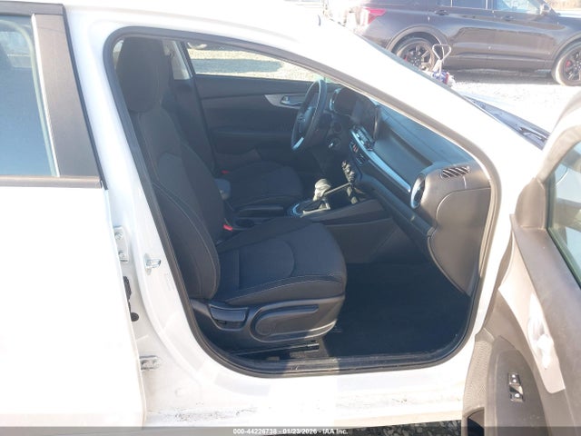 3KPF24AD2PE668462 KIA Forte Lxs