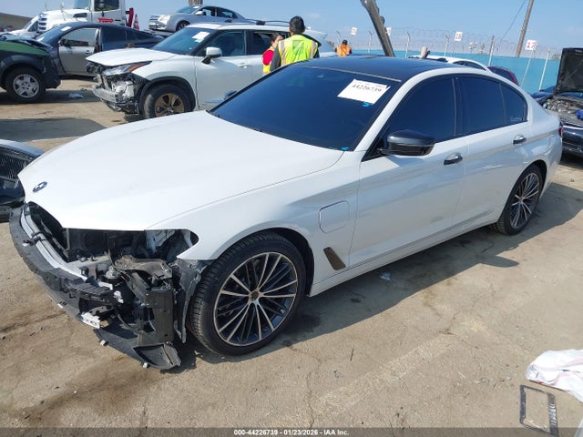 2021 BMW 530E WBA13AG02MCG37824 Photo 1