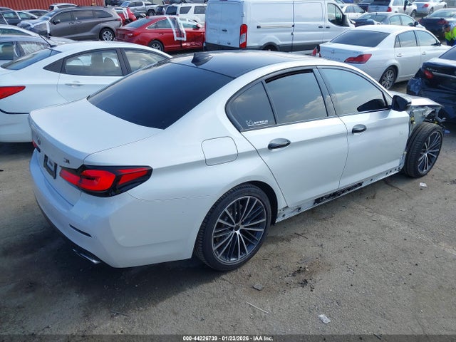 2021 BMW 530E WBA13AG02MCG37824 Photo 3
