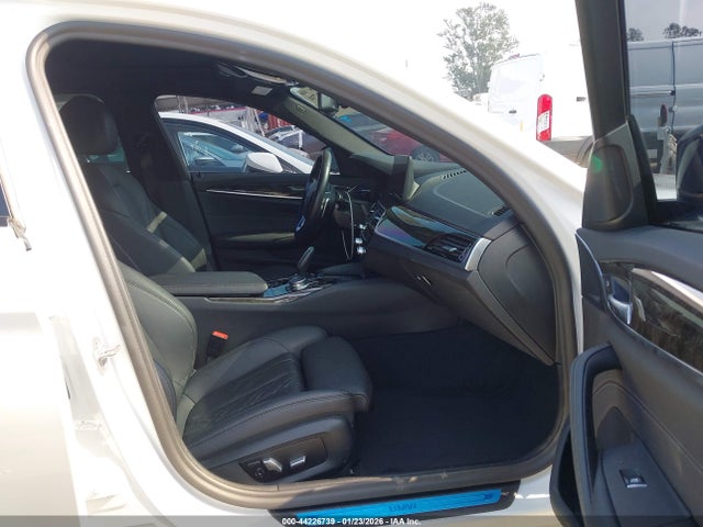 2021 BMW 530E WBA13AG02MCG37824 Photo 4