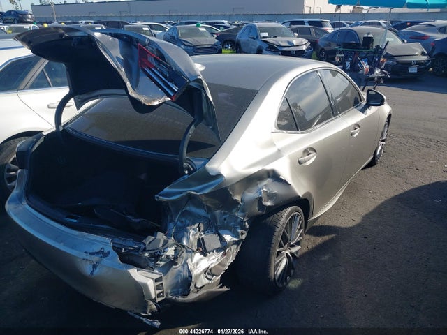 Lexus IS 200T 2016 JTHBA1D24G5015507 Image 4