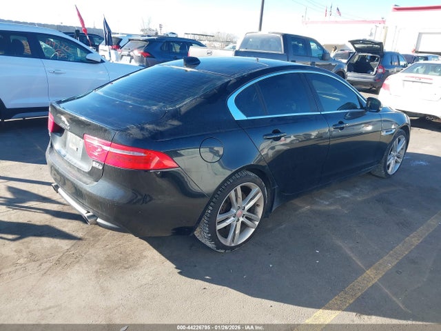 2017 JAGUAR XE SAJAK4BV7HA946036 Photo 3