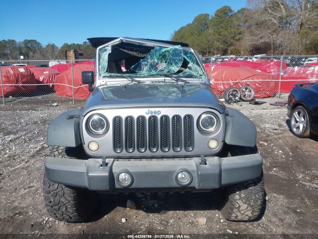 1C4BJWDG5HL574314 Jeep Wrangler Unlimited Sport 4x4