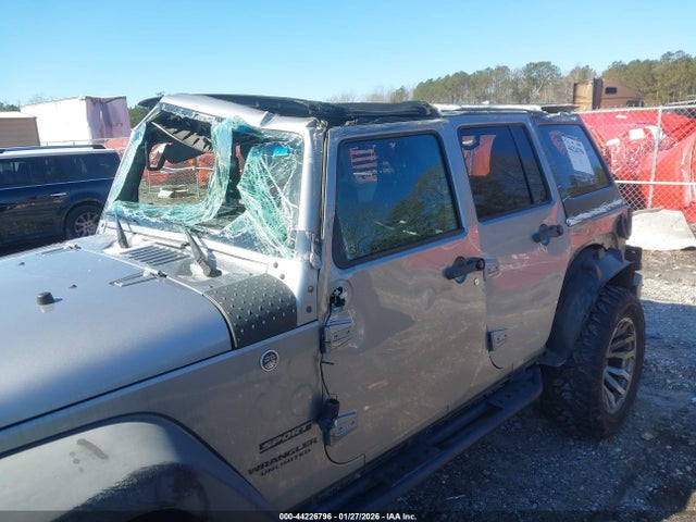 1C4BJWDG5HL574314 Jeep Wrangler Unlimited Sport 4x4