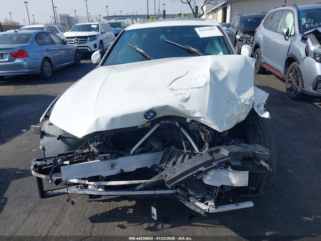 3MW5R1J05L8B14969 BMW 330I