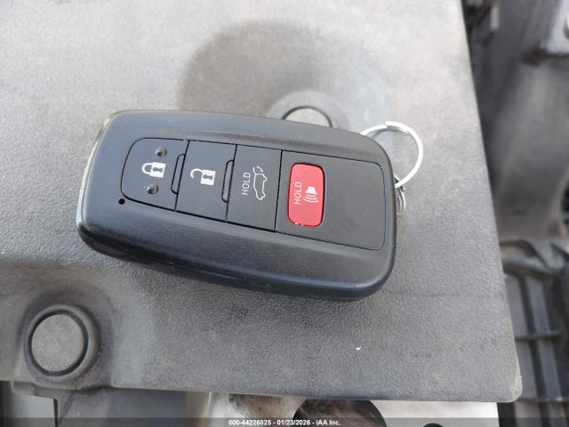 Toyota Rav4 Xle Premium 2019 JTMC1RFV2KJ012746 Image 11