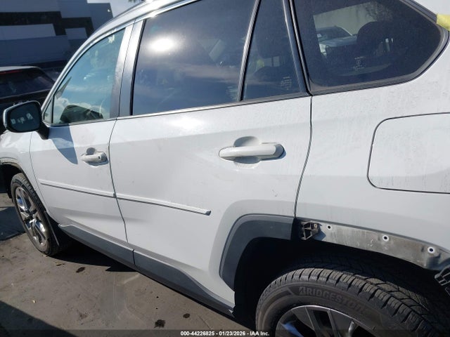 Toyota Rav4 Xle Premium 2019 JTMC1RFV2KJ012746 Image 14
