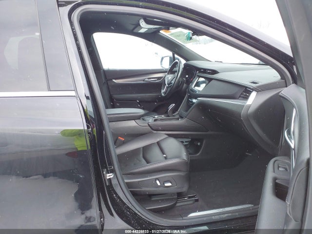 2021 CADILLAC XT5 1GYKNAR49MZ203471 Photo 4