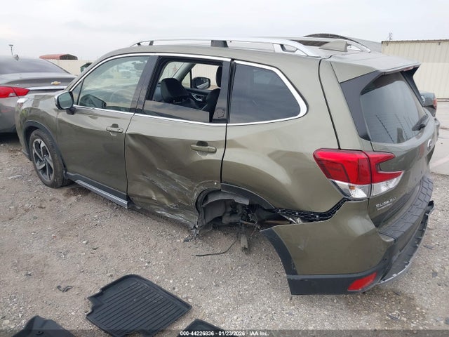 Subaru Forester Touring 2023 JF2SKARC5PH500870 Image 3