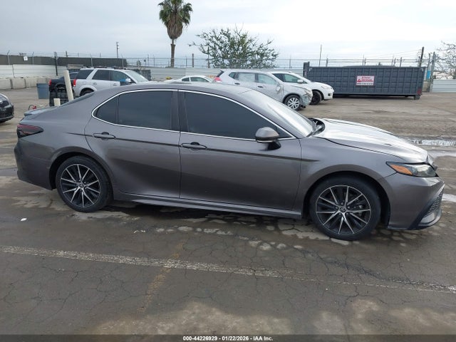4T1G31AK2RU068054 Toyota Camry Hybrid Se