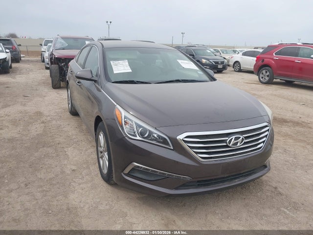Hyundai SONATA SE 2015 5NPE24AF7FH113529 Image 14