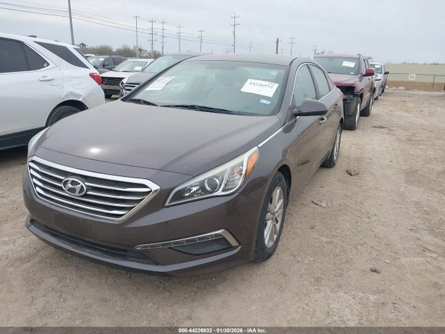 Hyundai SONATA SE 2015 5NPE24AF7FH113529 Image 2