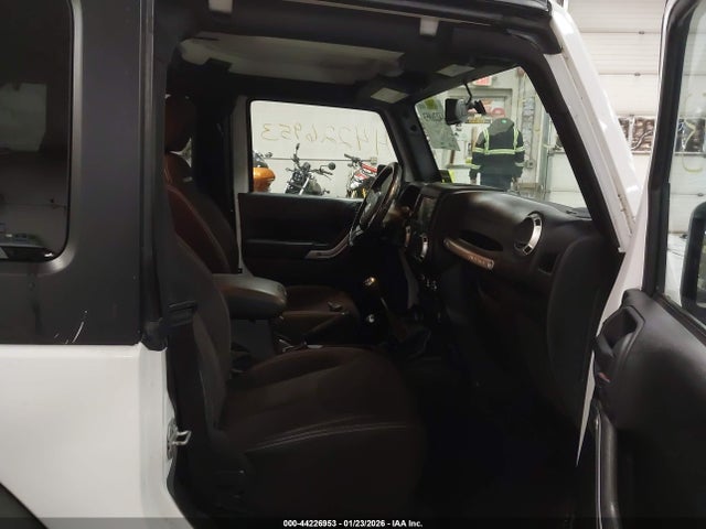 2015 JEEP WRANGLER 1C4BJWCG9FL705453 Photo 4