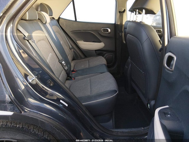 Hyundai Venue Limited 2022 KMHRC8A37NU182877 Image 8