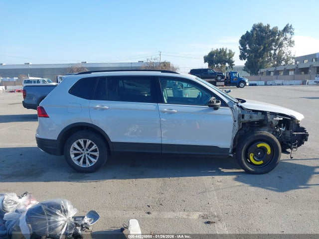 3VV0B7AX0JM025608 Volkswagen Tiguan 2.0t S