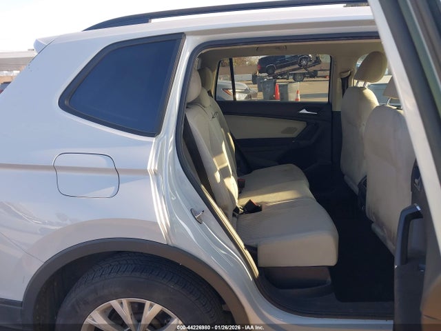 3VV0B7AX0JM025608 Volkswagen Tiguan 2.0t S