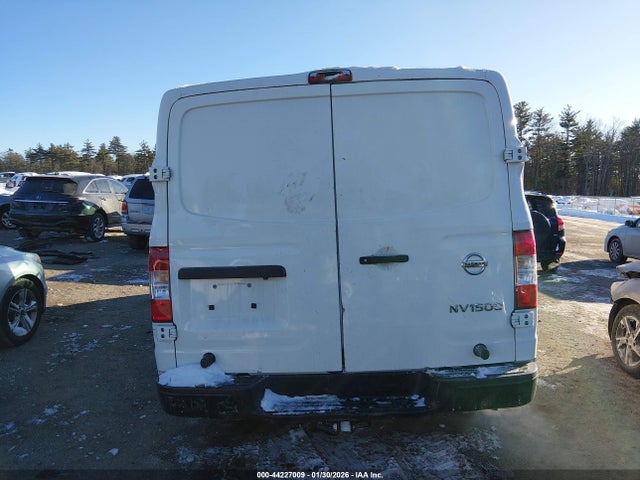 1N6BF0KM6JN806899 Nissan Nv Cargo Nv1500 S V6